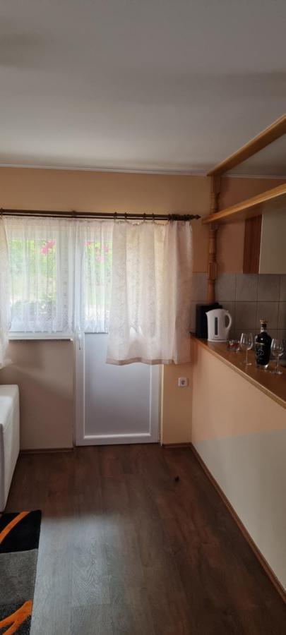 Kod Slaveka Apartment Kostanjevac Ngoại thất bức ảnh